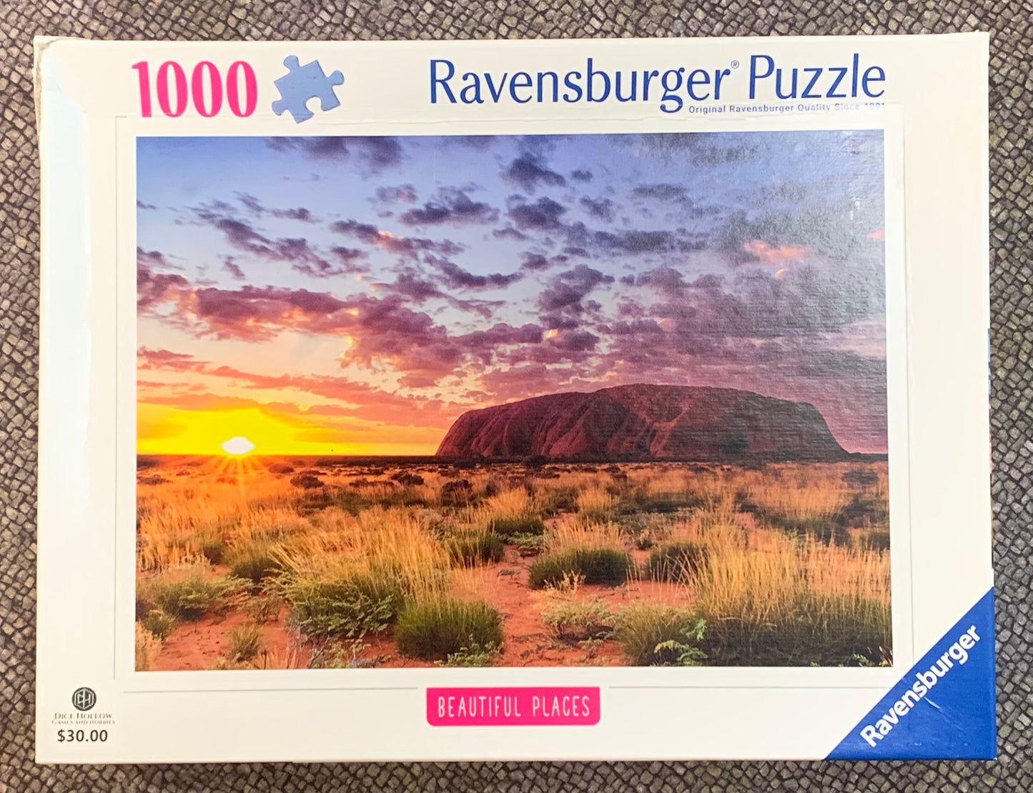 Ayers Rock, Australia- 1000pc puzzle (Damaged box)
